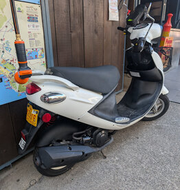 Genuine Scooters 2023 White Genuine Buddy 50cc Moped (4222)