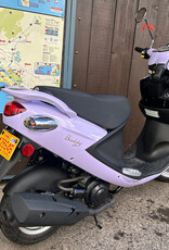Genuine Scooters 2024 Lavender Genuine Buddy 50cc Moped (BB 5610)