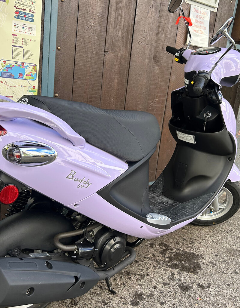 Genuine Scooters 2024 Lavender Genuine Buddy 50cc Moped (BB 5610)
