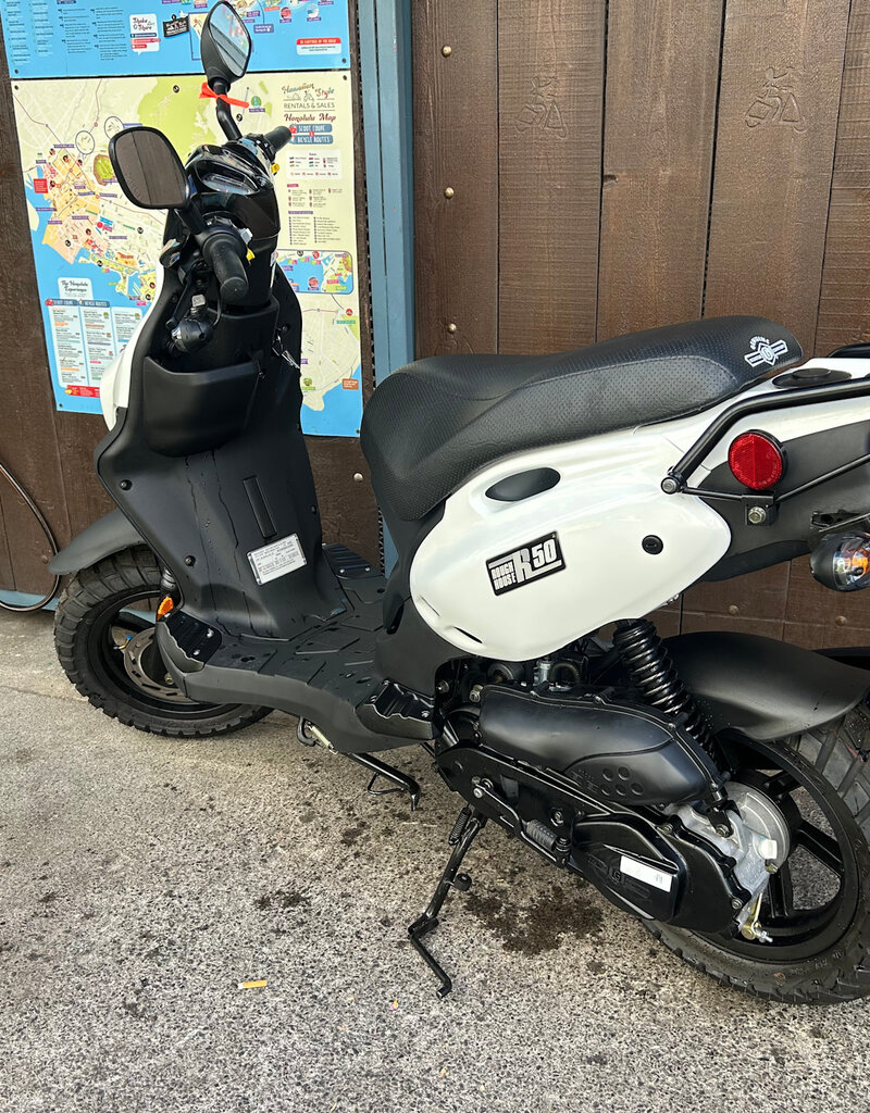 Genuine Scooters 2024 White Genuine Roughhouse 50cc Moped (BB5938)