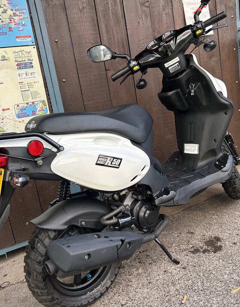 Genuine Scooters 2024 White Genuine Roughhouse 50cc Moped (BB5938)