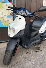 Genuine Scooters 2024 White Genuine Roughhouse 50cc Moped (BB5938)