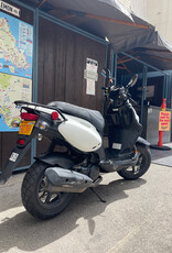 Genuine Scooters 2024 White Genuine Roughhouse 50cc Moped (r-121)