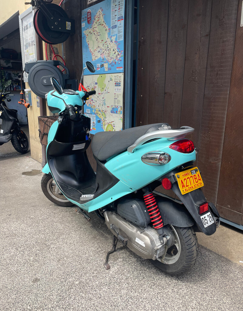 Genuine Scooters 2023 Turquoise Genuine Buddy 50cc Moped (#B-72)