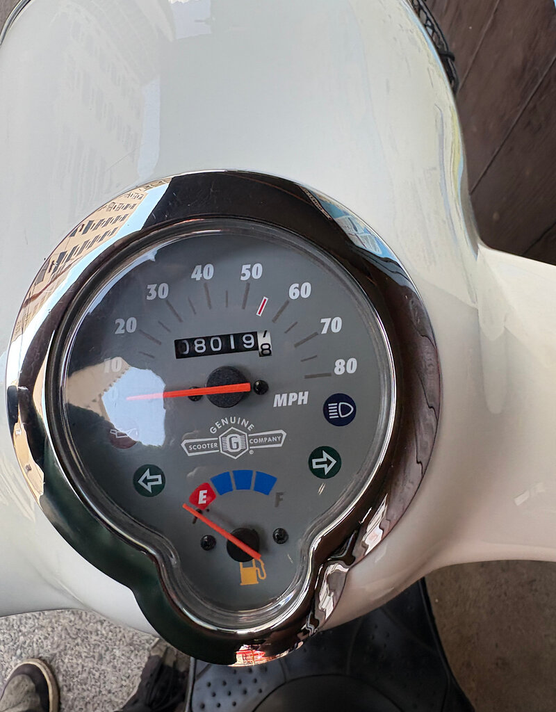 Genuine Scooters 2023 White Genuine Buddy 50cc Moped (#B-85)