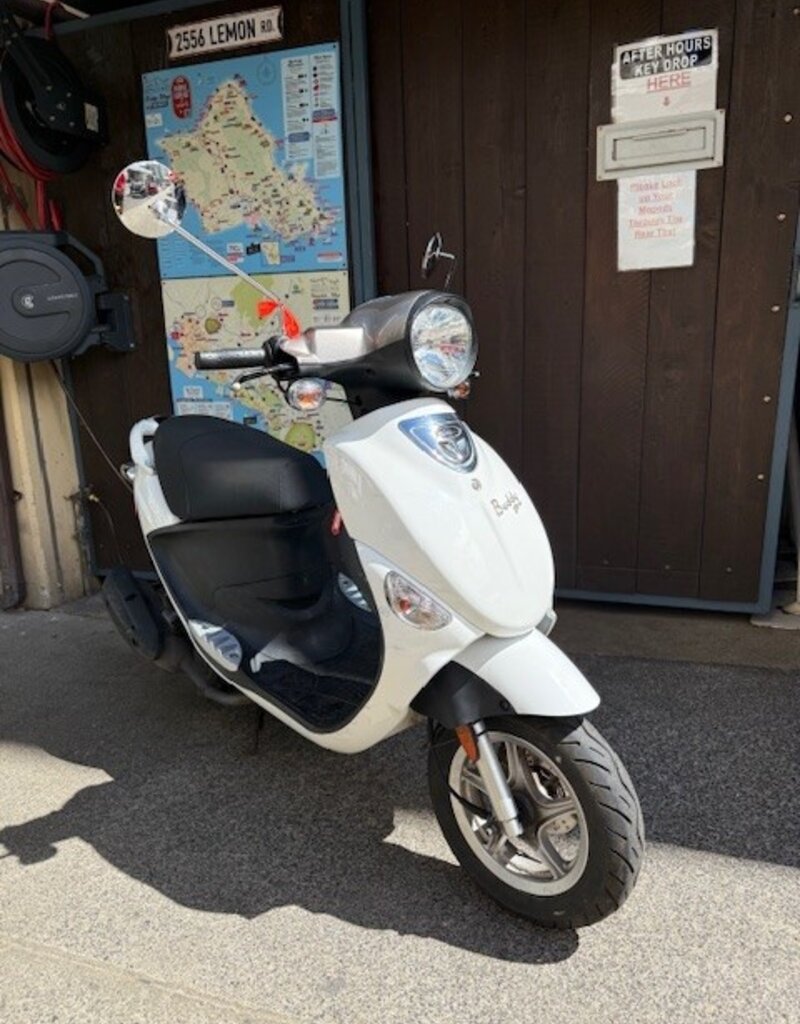 Genuine Scooters 2024 White Genuine Buddy 50cc Moped ( 128)