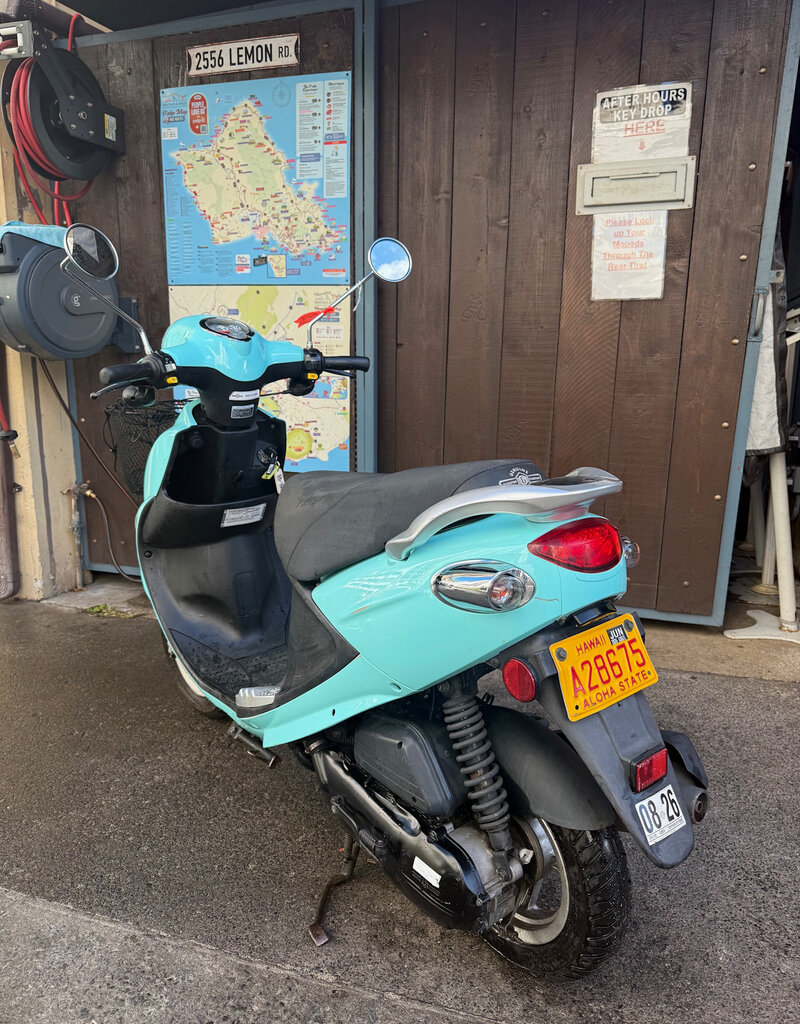 Genuine Scooters 2024 Turquoise Genuine Buddy 50cc Moped (b-80)