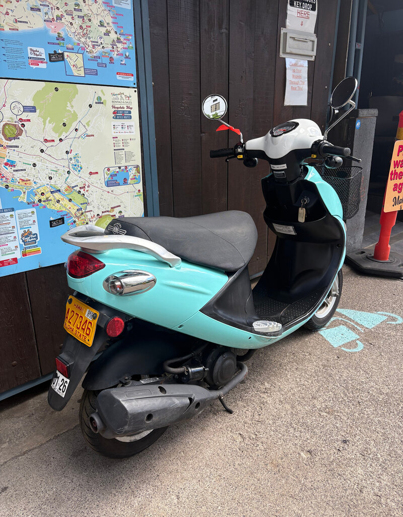 Genuine Scooters 2023 Turquoise Genuine Buddy 50cc Moped (B.B. 5414)