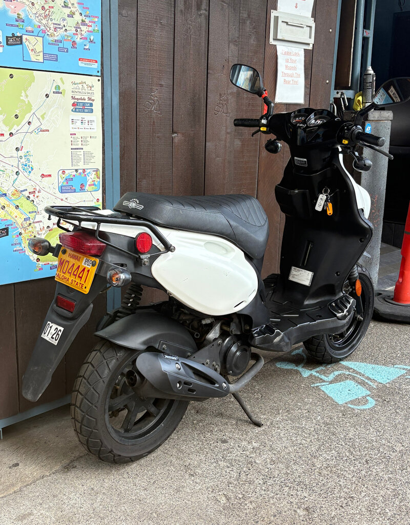 Genuine Scooters 2024 White Genuine Roughhouse 50cc Moped (R-131)