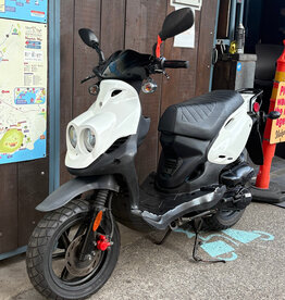 Genuine Scooters 2024 White Genuine Roughhouse 50cc Moped (R-131)