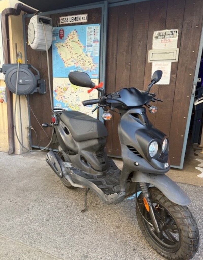 Genuine Scooters 2024 Black Genuine Roughhouse 50 cc Moped (BB5744)