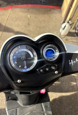 Genuine Scooters 2023 White Genuine Hooligan 170i Scooter (H-45)