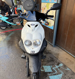 2023 White Genuine Roughhouse 50cc Moped B.B. (5190)