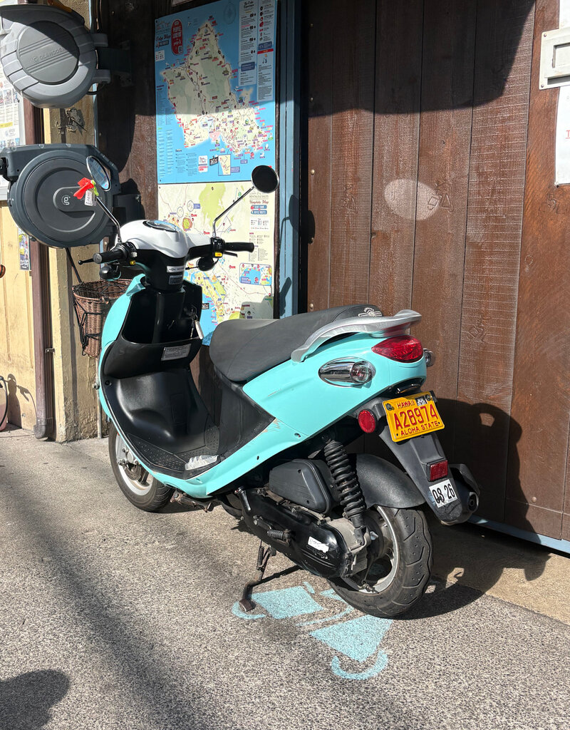Genuine Scooters 2024 Turquoise Genuine Buddy 50cc Moped ( B-86)