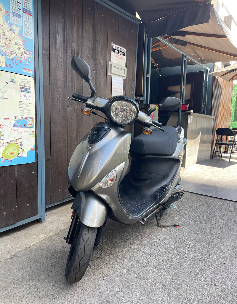 Genuine Scooters 2024 Gloss Titanium Genuine Buddy 50cc Moped (130)