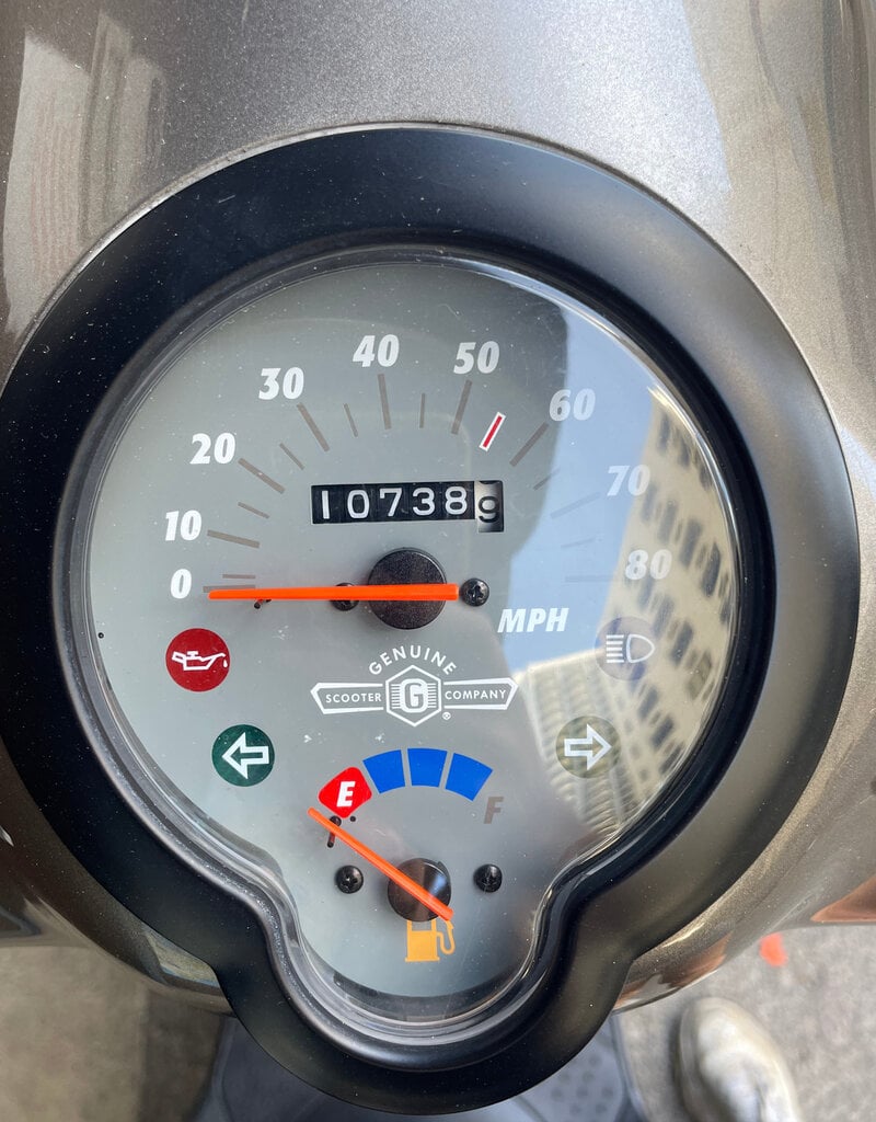 Genuine Scooters 2024 Gloss Titanium Genuine Buddy 50cc Moped (130)