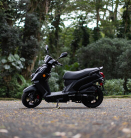 Genuine Scooters 2025 Matte Black Genuine Hooligan 170i Scooter**