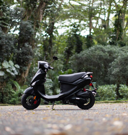 Genuine Scooters 2026 Matte Black Genuine Buddy 170i Scooter**