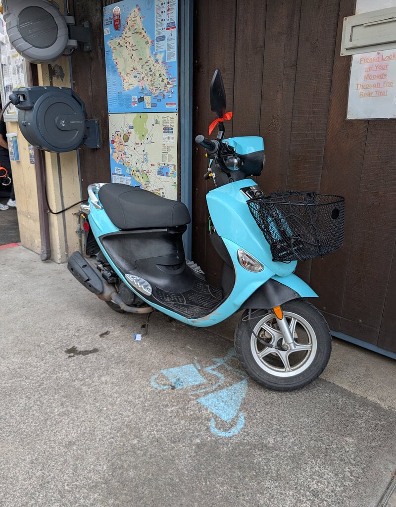 Genuine Scooters 2023 Turquoise Genuine Buddy 50cc Moped (b-88)