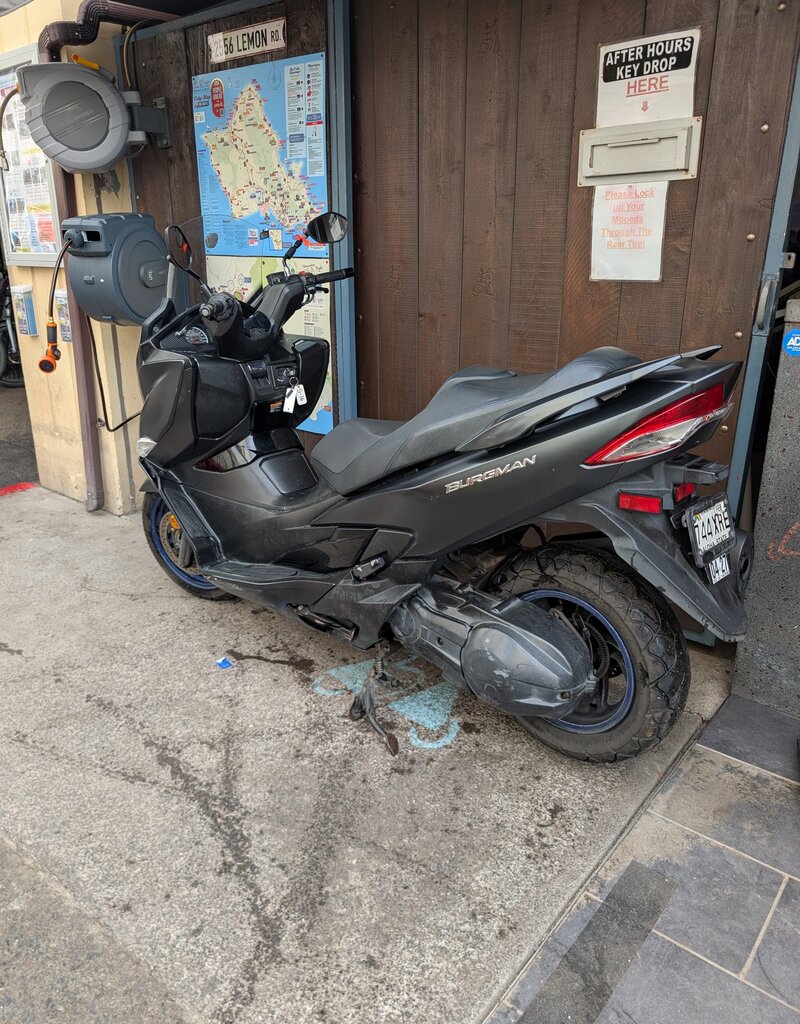 Suzuki 2023 Suzuki Burgman 400 Silver (S-16)