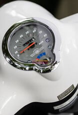 Genuine Scooters 2025 White Genuine Buddy 125cc Scooter**