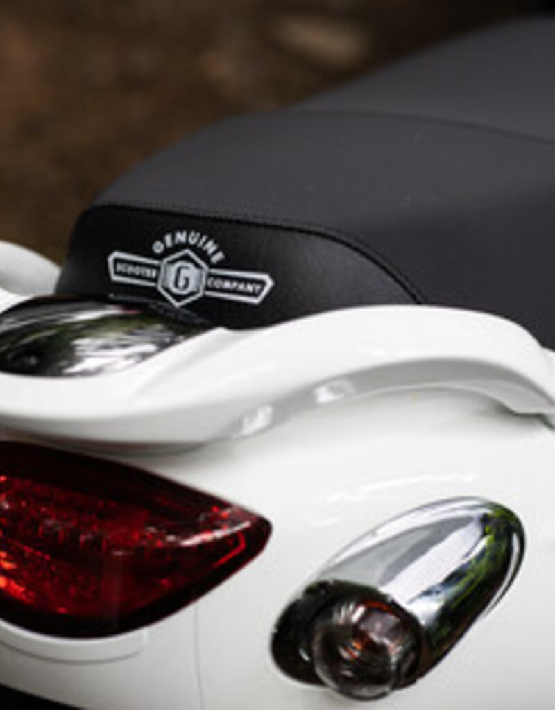 Genuine Scooters 2025 White Genuine Buddy 125cc Scooter**