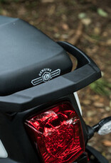 Genuine Scooters 2025 White Genuine Hooligan 170i Scooter**