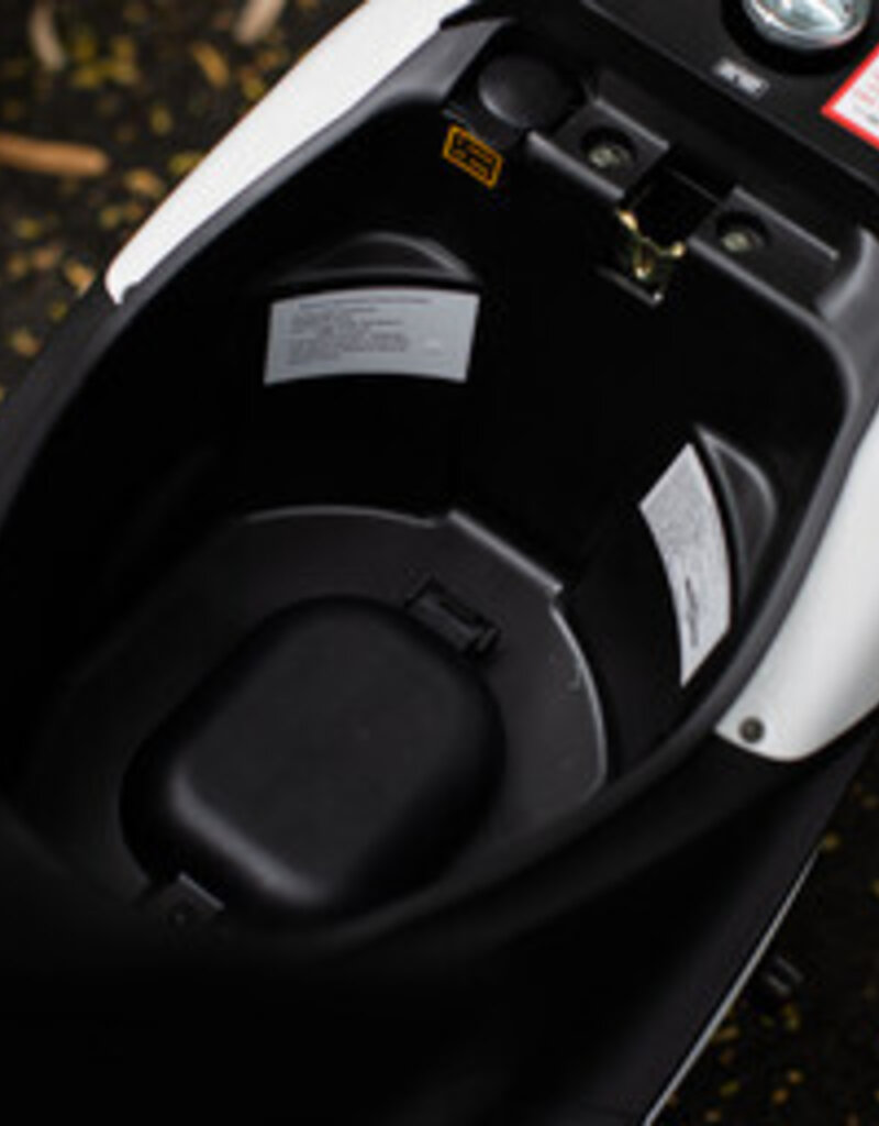 Genuine Scooters 2026 White Genuine Buddy 50cc Moped**