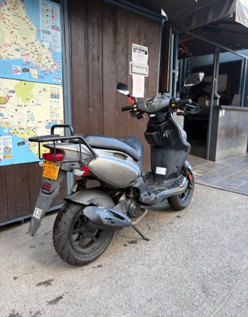 Genuine Scooters 2023 Matte Titanium Genuine Roughhouse Sport 50cc Moped (LX-65)
