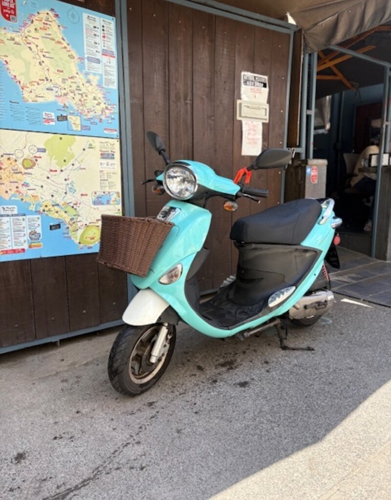 Genuine Scooters 2023 Turquoise Genuine Buddy 50cc Moped (BB-4021)