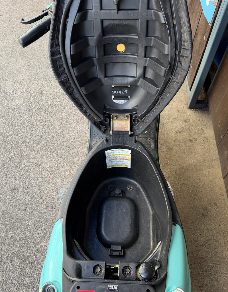Genuine Scooters 2024 Turquoise Buddy 50cc Moped (#B-97)