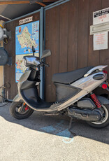 Genuine Scooters 2024 Gloss Titanium Genuine Buddy 50cc Moped ( BB 5619)