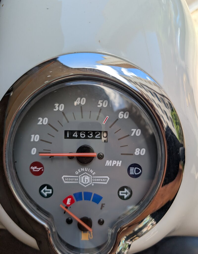 Genuine Scooters 2022 White Genuine Buddy 50cc Moped (BB 1876)