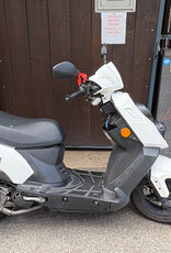 Genuine Scooters 2022 White Genuine Hooligan 170i Scooter (#H-46)