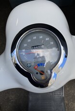 Genuine Scooters 2024 White Genuine Buddy 125cc Scooter BB2058