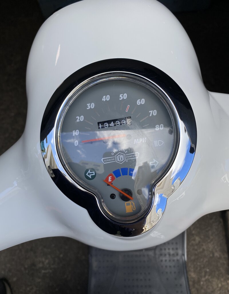 Genuine Scooters 2024 White Genuine Buddy 125cc Scooter BB2058