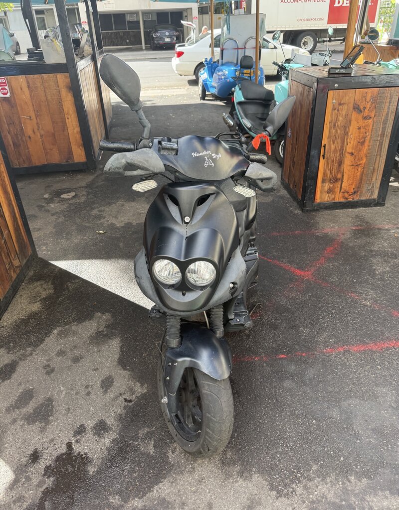 Genuine Scooters 2024 Matte Titanium Genuine Roughhouse Sport 50cc Moped (LX-70)