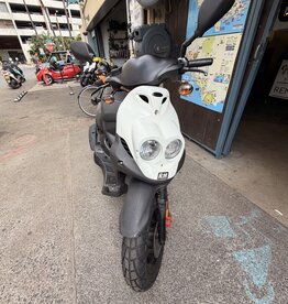 Genuine Scooters 2023 White Genuine Roughhouse 50 cc Moped (5130)