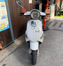 2024 White Genuine Buddy 50cc Moped (b.b. 5393)