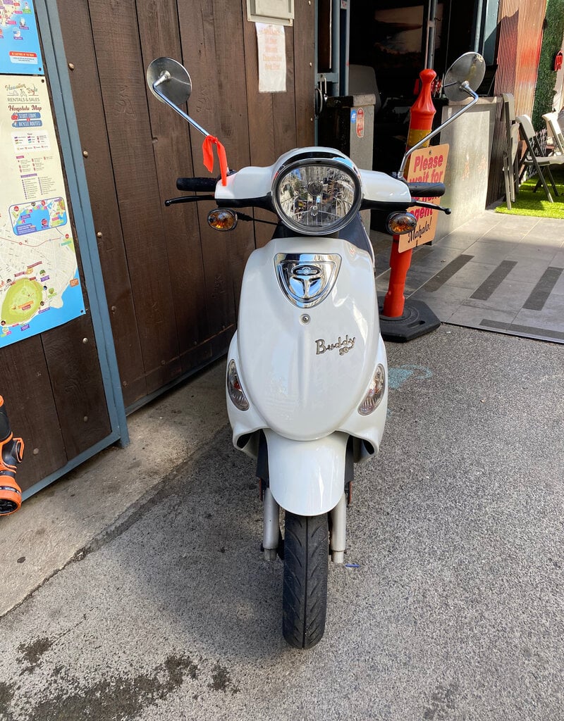 2024 White Genuine Buddy 50cc Moped (b.b. 5393)