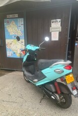 Genuine Scooters 2024 Turquoise Buddy 50cc Moped (5620)(B-96)