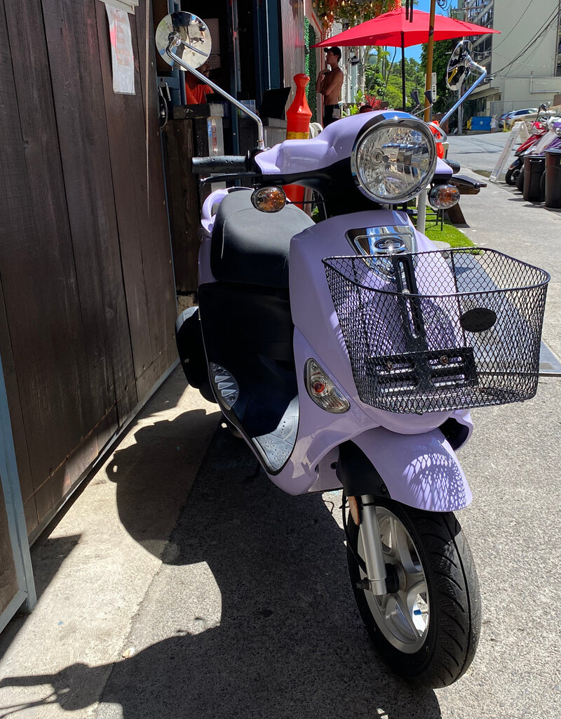 Genuine Scooters 2024 Lavender Genuine Buddy 50cc Moped ( BB 5039)