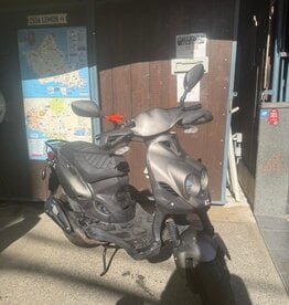 Genuine Scooters 2024 Titanium Genuine Roughhouse Sport 50cc Moped (5963)