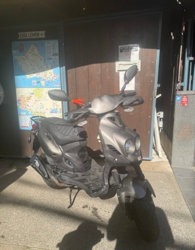 Genuine Scooters 2024 Titanium Genuine Roughhouse Sport 50cc Moped (5963)
