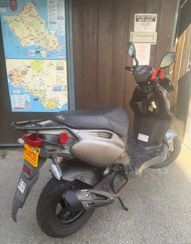 Genuine Scooters 2024 Titanium Genuine Roughhouse Sport 50cc Moped (5963)