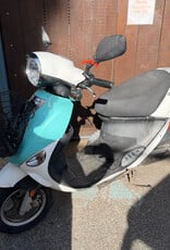 Genuine Scooters 2023 White Buddy 50cc Moped (#B-99)