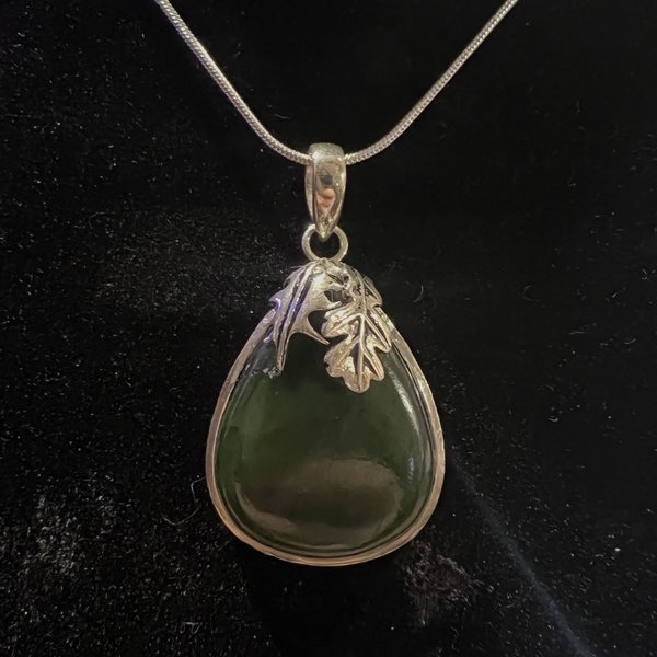 JADE PENDANT