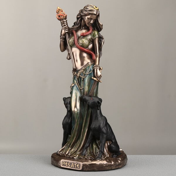 HECATE GREEK GODDESS OF MAGIC