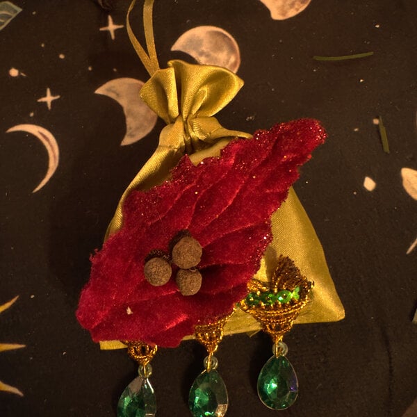Yule Spell Bag by Penny Cabot