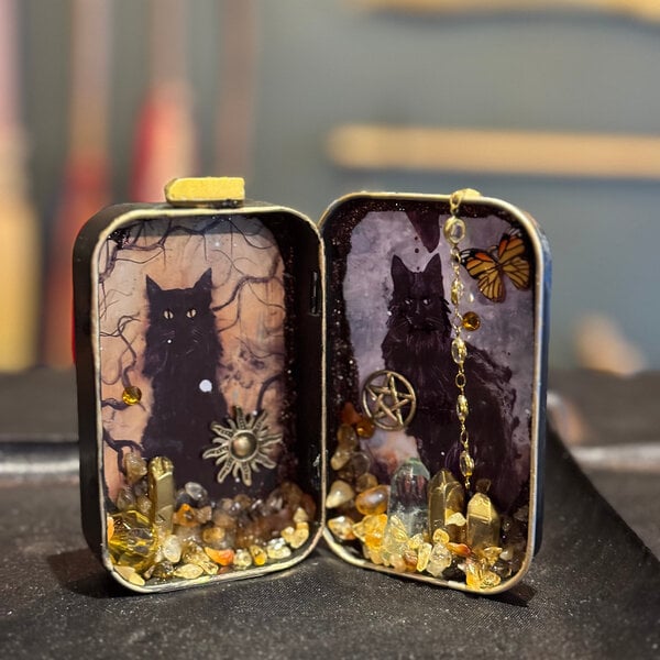 Spell Shrine Box by Laurie Cabot - Black Cat Familiar